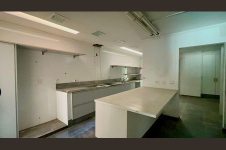 Casa para alugar com 420m², 4 quartos e 3 vagas Casa para alugar com 420m², 4 quartos e 3 vagasCozinha