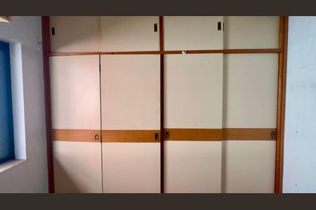 Casa para alugar com 420m², 4 quartos e 3 vagas Casa para alugar com 420m², 4 quartos e 3 vagasQuarto