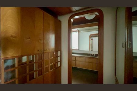 Casa para alugar com 420m², 4 quartos e 3 vagas Casa para alugar com 420m², 4 quartos e 3 vagasLavabo