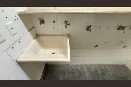 Casa para alugar com 420m², 4 quartos e 3 vagas Casa para alugar com 420m², 4 quartos e 3 vagasÁrea de Serviço
