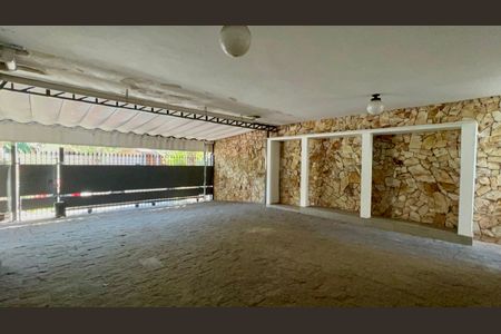 Casa para alugar com 420m², 4 quartos e 3 vagas Casa para alugar com 420m², 4 quartos e 3 vagasGaragem