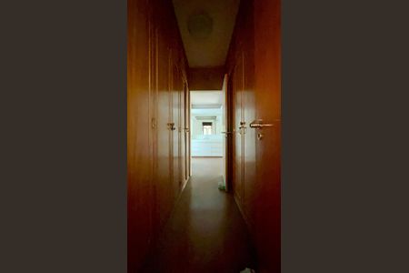 Casa para alugar com 420m², 4 quartos e 3 vagas Casa para alugar com 420m², 4 quartos e 3 vagasSuíte 3