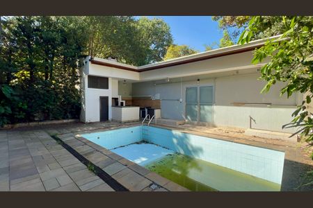 Casa para alugar com 420m², 4 quartos e 3 vagas Casa para alugar com 420m², 4 quartos e 3 vagasPiscina