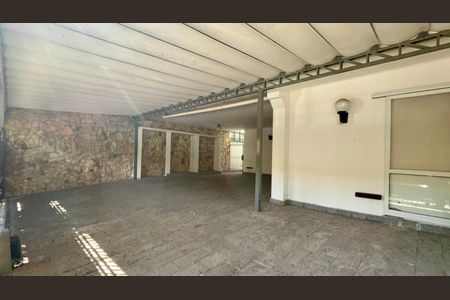 Garagem de casa à venda com 4 quartos, 420m² em Jardim Paulistano, São Paulo