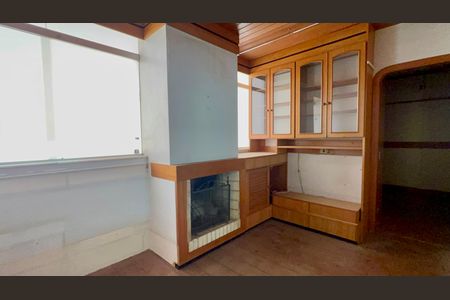 Casa para alugar com 420m², 4 quartos e 3 vagas Casa para alugar com 420m², 4 quartos e 3 vagasSala Íntima
