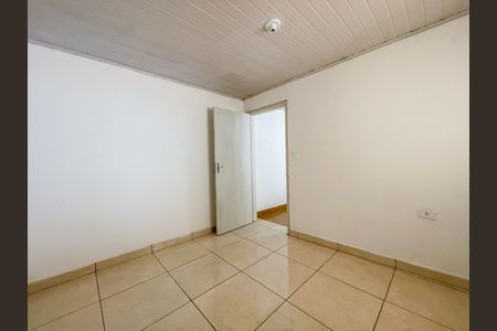 Quarto de casa para alugar com 1 quarto, 80m² em Vila Yolanda, Osasco