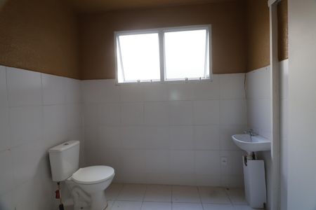 Banheiro  de apartamento para alugar com 1 quarto, 43m² em São José, Canoas