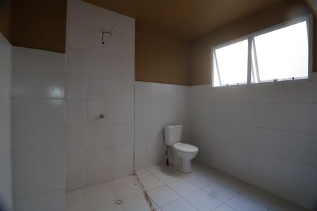 Banheiro  de apartamento para alugar com 1 quarto, 43m² em São José, Canoas