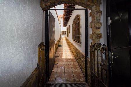 Casa para alugar com 250m², 3 quartos e 2 vagasCorredor Externo