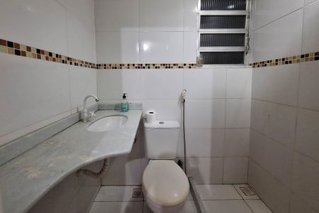 Apartamento para alugar com 59m², 2 quartos e sem vaga Apartamento para alugar com 59m², 2 quartos e sem vagaBanheiro da Suíte 1