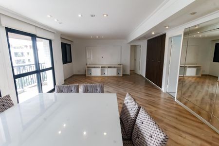 Apartamento à venda com 115m², 2 quartos e 2 vagasSala