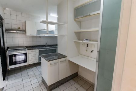 Apartamento à venda com 115m², 2 quartos e 2 vagasCozinha - Armários