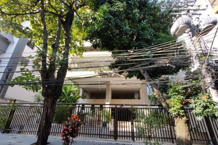 Apartamento à venda com 74m², 2 quartos e 1 vagaFachada do Prédio