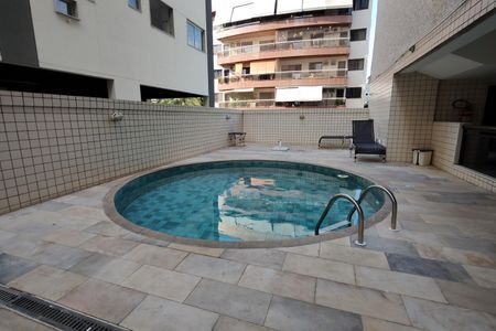 Apartamento à venda com 74m², 2 quartos e 1 vagaÁrea comum - Piscina