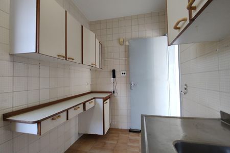 Apartamento à venda com 74m², 2 quartos e 1 vagaCozinha - Armários