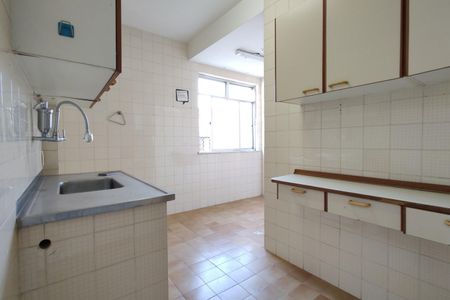 Apartamento à venda com 74m², 2 quartos e 1 vagaCozinha - Armários