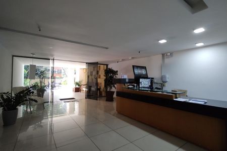 Apartamento à venda com 74m², 2 quartos e 1 vagaPortaria 
