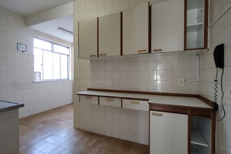 Apartamento à venda com 74m², 2 quartos e 1 vagaCozinha - Armários