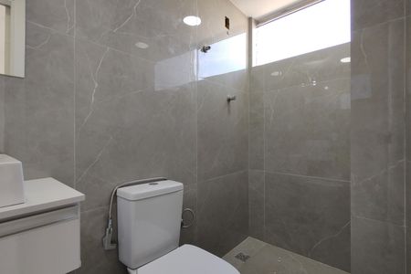 Apartamento à venda com 74m², 2 quartos e 1 vagaBanheiro da Suíte