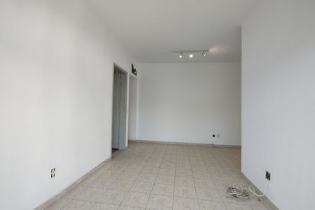 Apartamento à venda com 74m², 2 quartos e 1 vagaSala