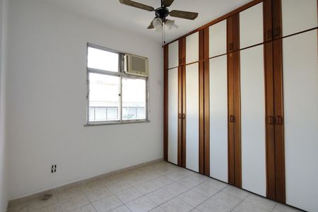 Apartamento à venda com 74m², 2 quartos e 1 vagaQuarto 1 - Armários