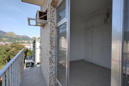 Apartamento à venda com 74m², 2 quartos e 1 vagaVaranda do Quarto Suíte 