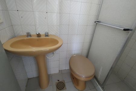 Apartamento à venda com 74m², 2 quartos e 1 vagaBanheiro Social