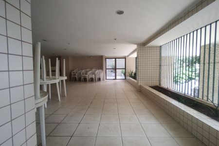 Apartamento à venda com 74m², 2 quartos e 1 vagaÁrea comum - Salão de festas