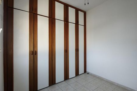 Apartamento à venda com 74m², 2 quartos e 1 vagaQuarto 1 - Armários