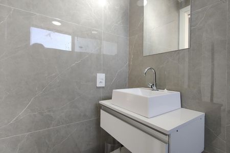 Apartamento à venda com 74m², 2 quartos e 1 vagaBanheiro da Suíte