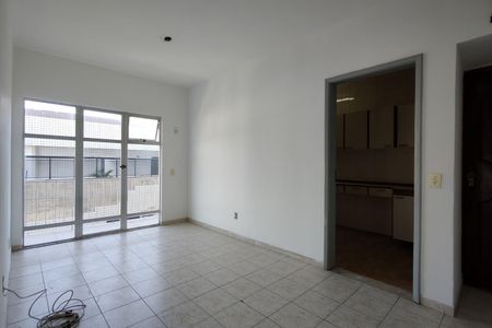 Apartamento à venda com 74m², 2 quartos e 1 vagaSala
