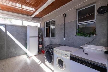 Apartamento para alugar com 63m², 2 quartos e 1 vagaÁrea de Serviço