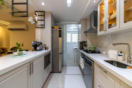 Apartamento à venda com 106m², 3 quartos e 2 vagasCozinha
