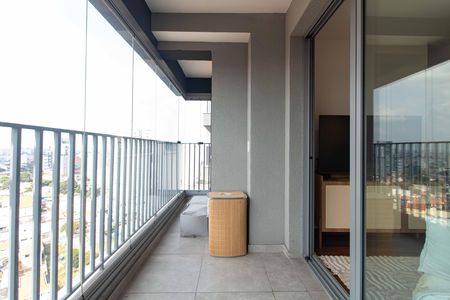 Apartamento à venda com 50m², 2 quartos e 1 vaga Apartamento à venda com 50m², 2 quartos e 1 vagaVaranda