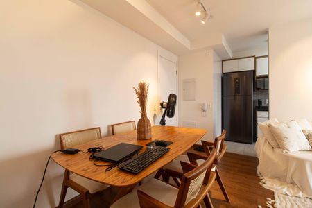 Apartamento à venda com 50m², 2 quartos e 1 vaga Apartamento à venda com 50m², 2 quartos e 1 vagaSala