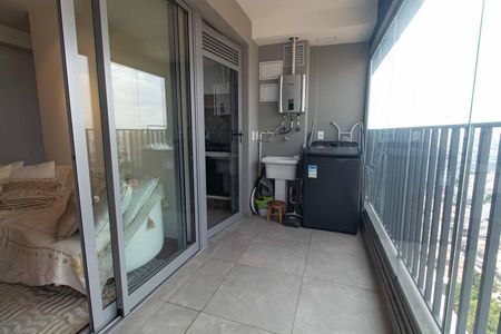 Apartamento à venda com 50m², 2 quartos e 1 vaga Apartamento à venda com 50m², 2 quartos e 1 vagaVaranda