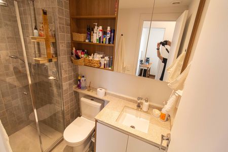 Apartamento à venda com 50m², 2 quartos e 1 vaga Apartamento à venda com 50m², 2 quartos e 1 vagaBanheiro