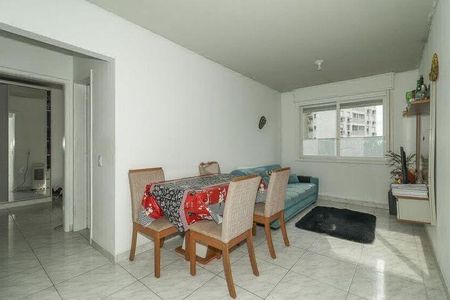 Sala de apartamento para alugar com 1 quarto, 75m² em Vila Ipiranga, Porto Alegre