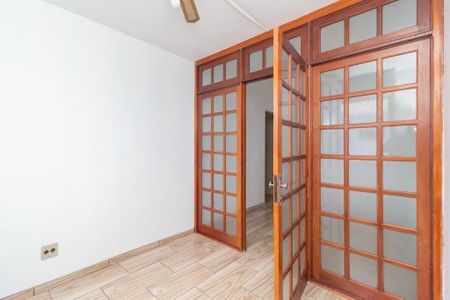 Sala de apartamento para alugar com 2 quartos, 44m² em Cristal, Porto Alegre