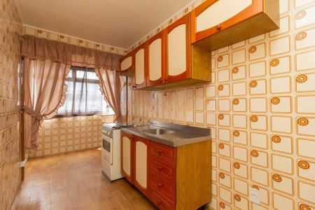Cozinha de apartamento para alugar com 2 quartos, 44m² em Cristal, Porto Alegre