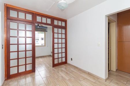 Sala de apartamento para alugar com 2 quartos, 44m² em Cristal, Porto Alegre