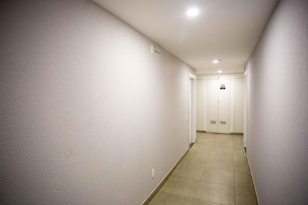 Apartamento à venda com 74m², 2 quartos e 1 vagaHall de entrada