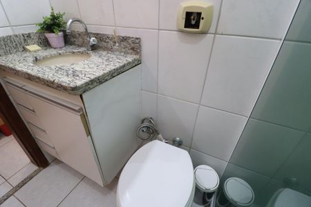 Apartamento para alugar com 70m², 2 quartos e 2 vagasBanheiro Social