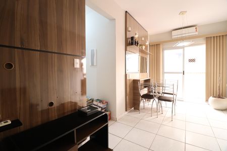 Apartamento para alugar com 70m², 2 quartos e 2 vagasSala