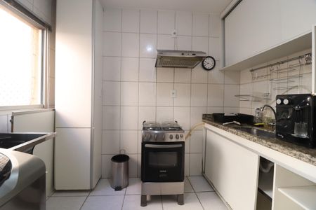 Apartamento para alugar com 70m², 2 quartos e 2 vagasCozinha