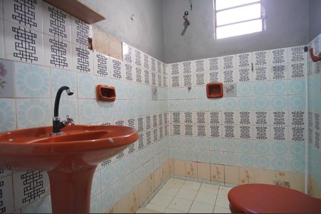 Casa para alugar com 59m², 2 quartos e sem vagaBanheiro