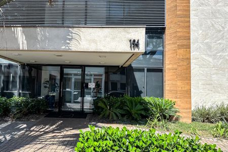 Apartamento à venda com 102m², 3 quartos e 2 vagas Apartamento à venda com 102m², 3 quartos e 2 vagasEntrada