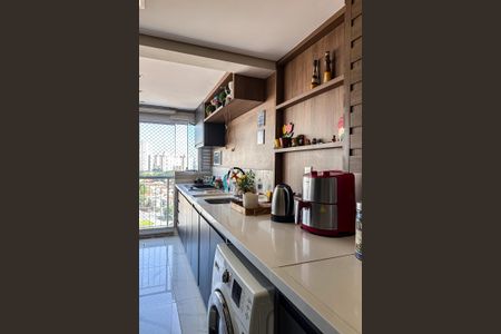Apartamento à venda com 102m², 3 quartos e 2 vagas Apartamento à venda com 102m², 3 quartos e 2 vagasÁrea de Serviço