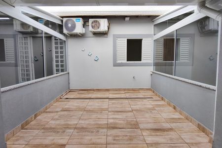 Casa para alugar com 204m², 3 quartos e 4 vagasQuintal