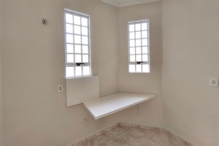 Casa para alugar com 204m², 3 quartos e 4 vagasEscritório